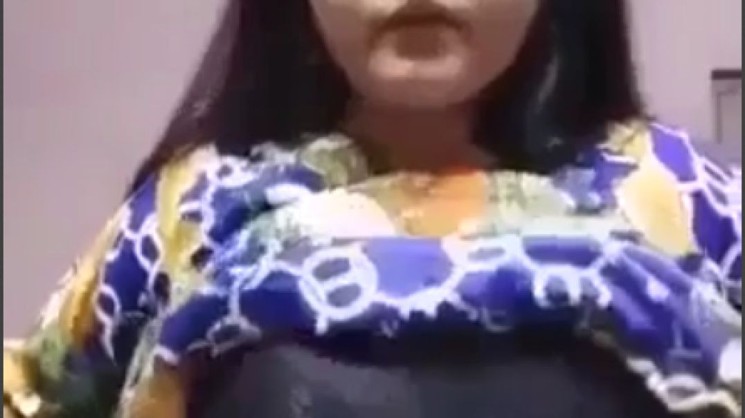 দুধ টিপা ভিডিও
